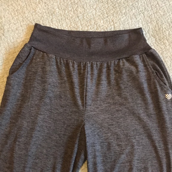 Forever 21 Heather Grey Joggers Stretch Waist Ankle Cuffs Side Pockets Sz Lg - Picture 5 of 13